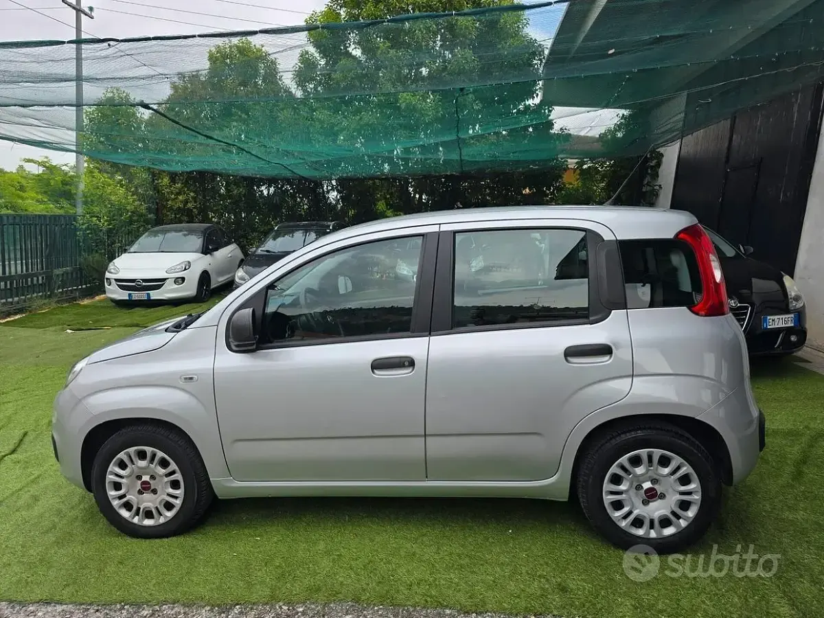 Usata Fiat Panda 85 CV (62 kW) 2018 Grigio Utilitaria