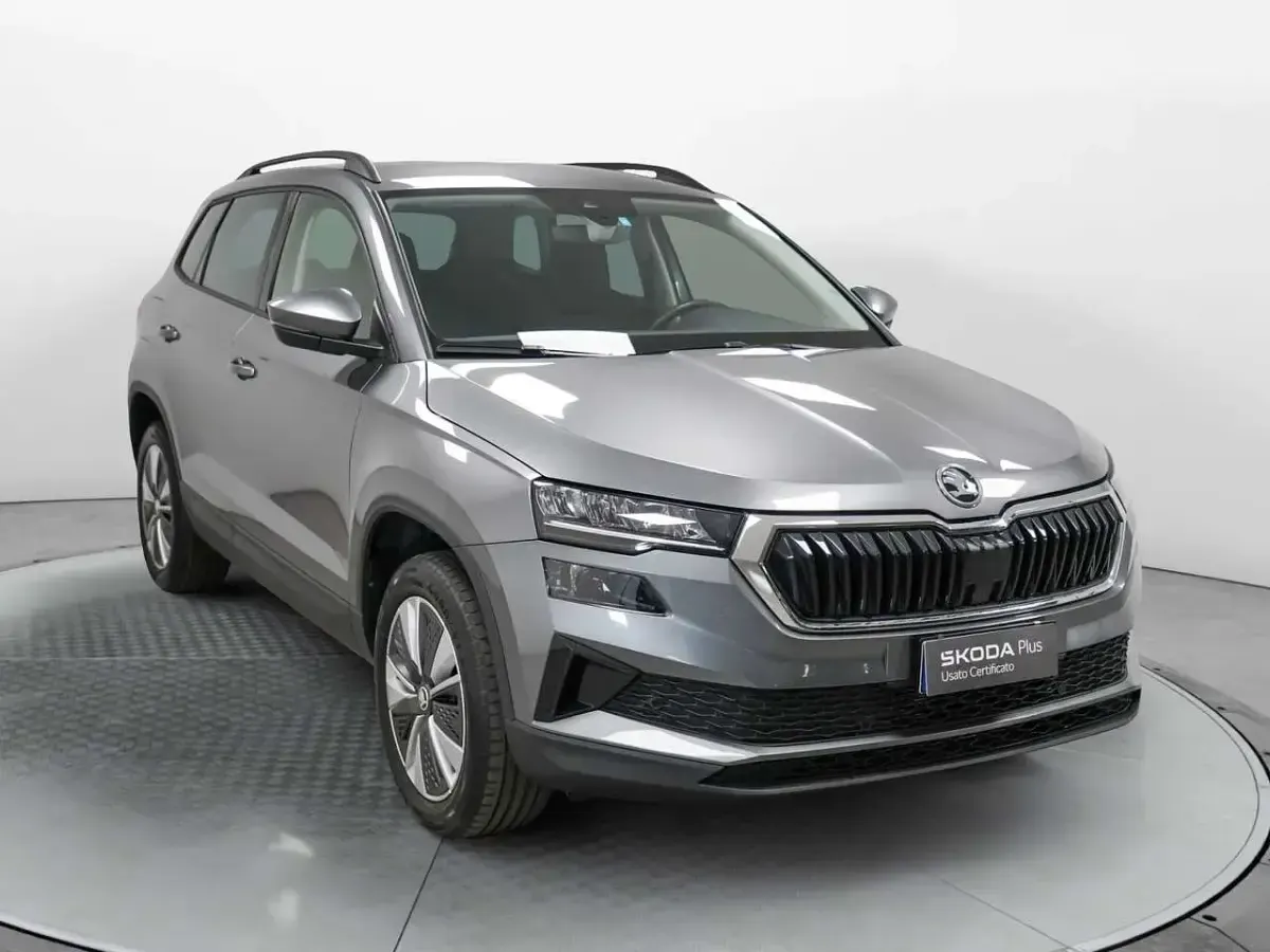 Usata Skoda Karoq Executive 150 CV (110 kW) 2024 Grigio SUV