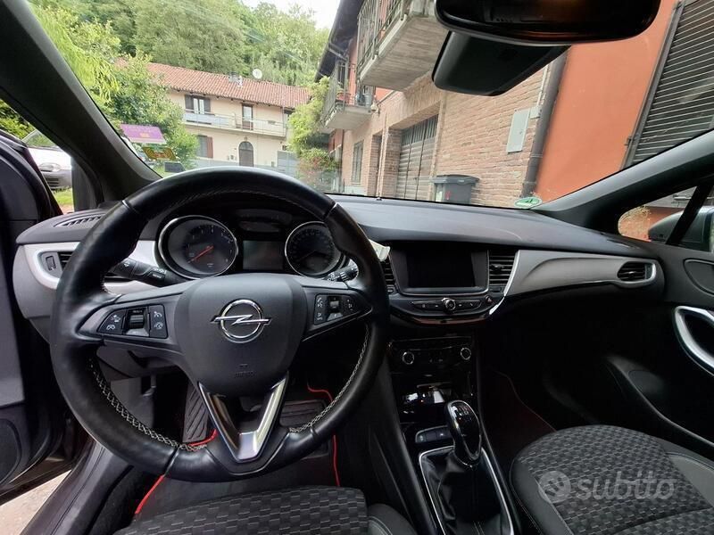 Usata Opel Astra GS Line 145 CV (106 kW) 2021 Grigio Berlina
