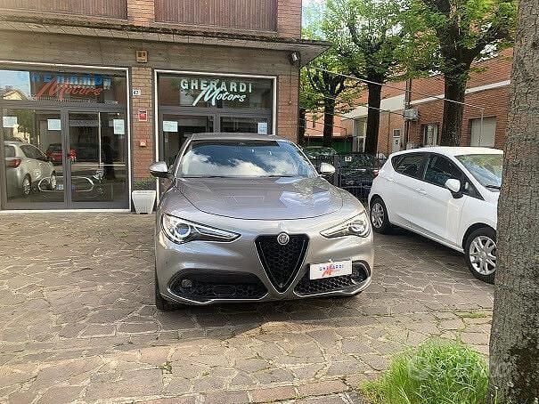Usata Alfa Romeo Stelvio Veloce 210 CV (154 kW) 2020 Grigio SUV