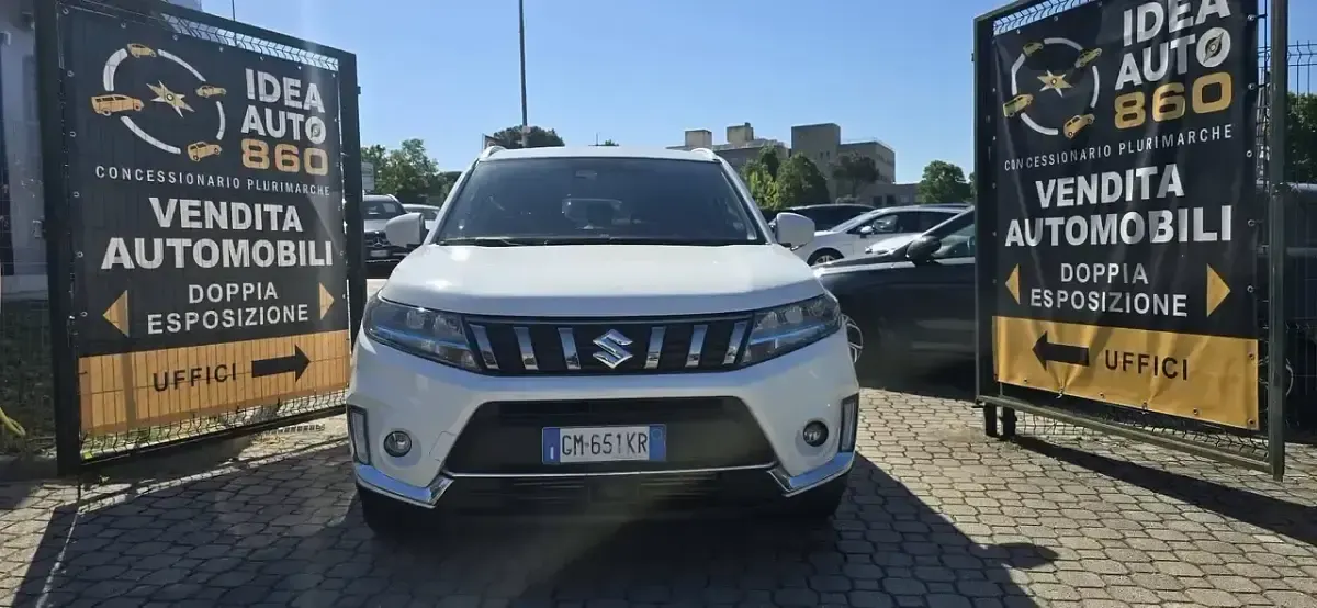 Usata Suzuki Vitara Cool 129 CV (94 kW) 2022 Bianco SUV
