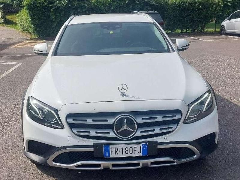 Gebraucht Mercedes E220 All-Terrain Business 194 PS (142 kW) 2018 Kombi