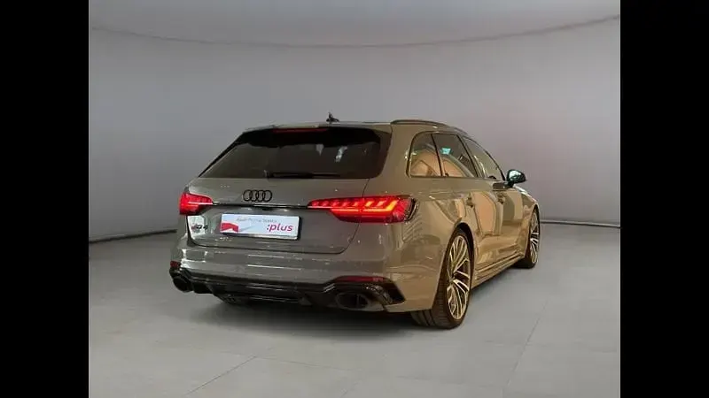 Usata Audi RS4 Comfort 450 CV (330 kW) 2024 Grigio Station wagon