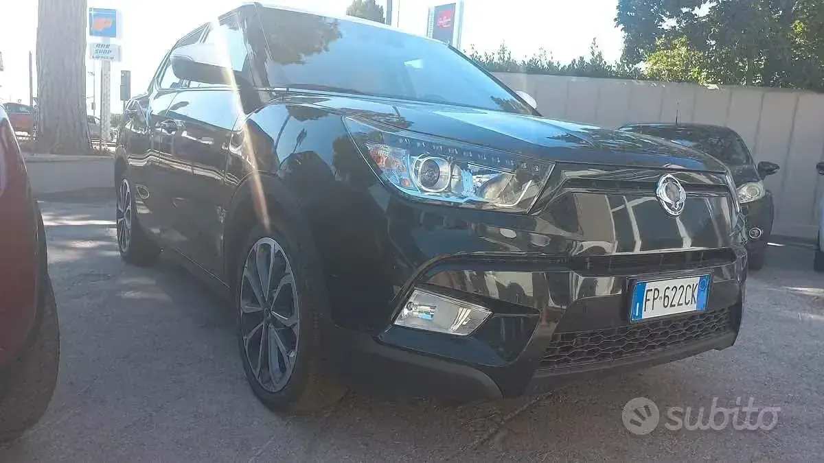Usata SsangYong Tivoli 115 CV (84 kW) 2018 Nero SUV