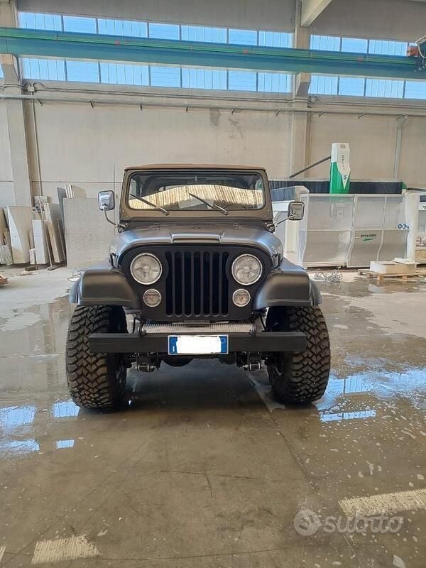 Usata Jeep CJ 1981 Nero