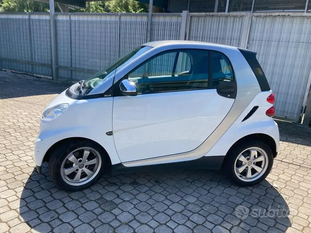 Usata Smart ForTwo Coupé 71 CV (52 kW) 2009 Bianco Coupé