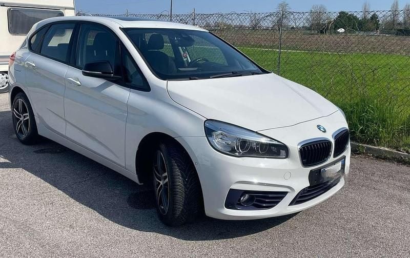 Usata BMW 220 Active Tourer Sport Line 190 CV (139 kW) 2015 Monovolume