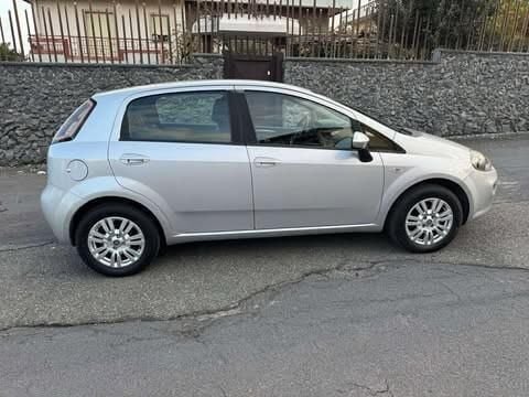 Usata Fiat Punto Evo 95 CV (69 kW) 2013 Grigio Utilitaria