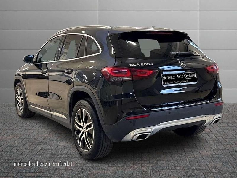 Begagnad Mercedes GLA200 150 HK (110 kW) 2022 Svart SUV