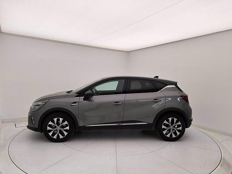Usata Renault Captur Techno 145 CV (106 kW) 2023 Grigio SUV