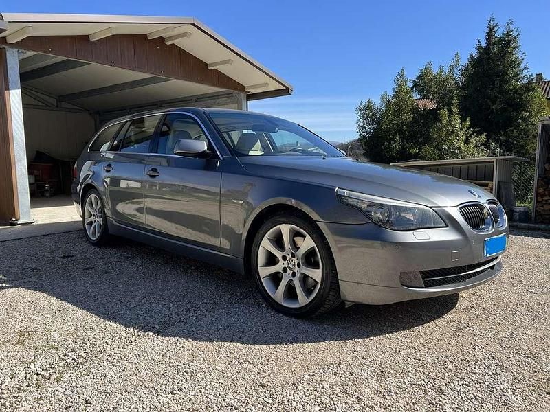 Usata BMW 530 235 CV (172 kW) 2007 Grigio Station wagon