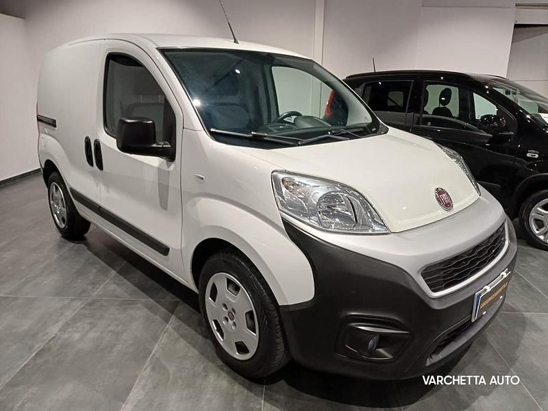 Bianco Usata 2020 Fiat Fiorino Furgone | 7900 € (Super prezzo) - Immagine 1/4