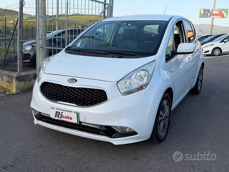Usata Kia Venga 90 CV (66 kW) 2016 Bianco Utilitaria