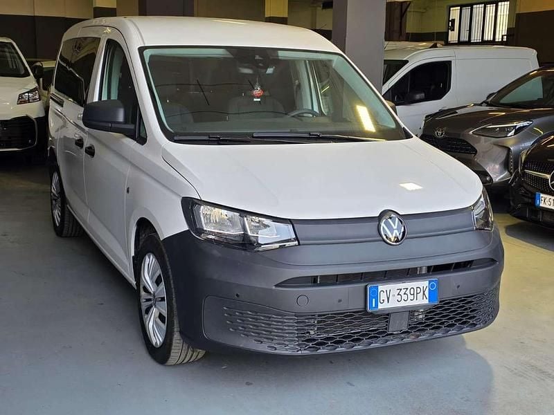Usata VW Caddy Maxi 102 CV (75 kW) 2024 Bianco Monovolume