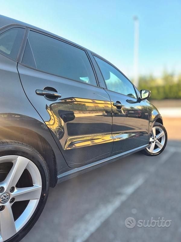 Begagnad VW Polo 90 HK (66 kW) 2015 Grå Sedan