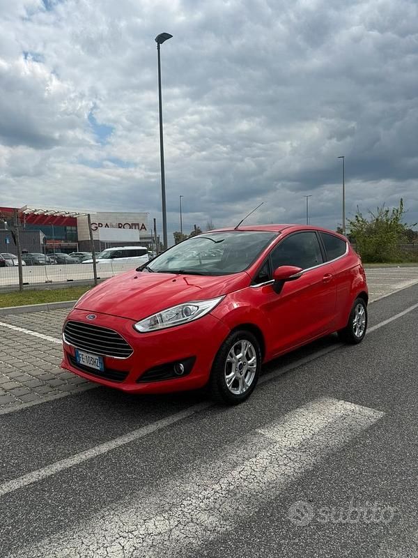 Usata Ford Fiesta Titanium 95 CV (69 kW) 2016 Berlina