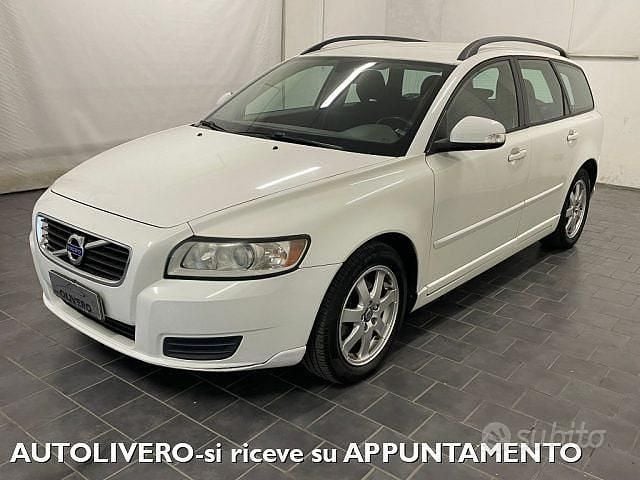 Usata Volvo V50 116 CV (85 kW) 2012 Bianco Station wagon