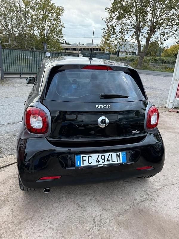 Usata Smart ForFour Passion 90 CV (66 kW) 2016 Nero Utilitaria