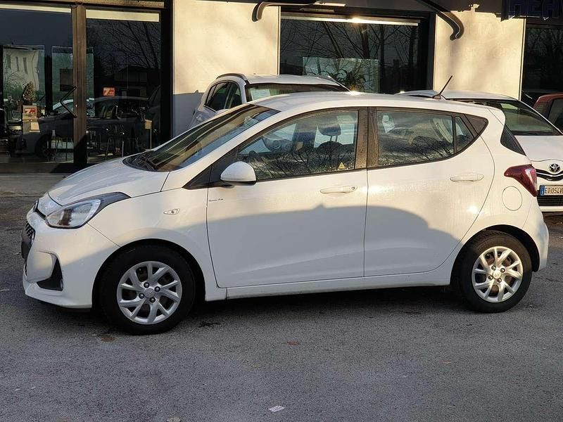 Usata Hyundai i10 69 CV (50 kW) 2017 Bianco Utilitaria