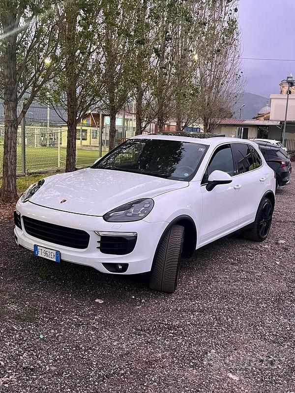 Usata Porsche Cayenne 250 CV (183 kW) 2015 Bianco SUV