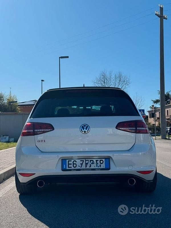 Usata VW Golf VII GTI 220 CV (161 kW) 2014 Bianco Berlina