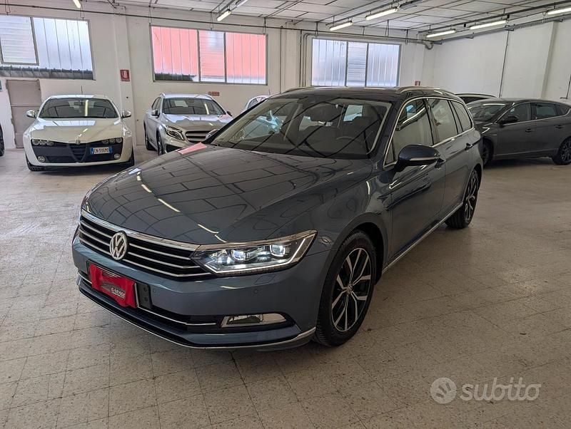 Usata VW Passat Highline 150 CV (110 kW) 2016 Blu Station wagon