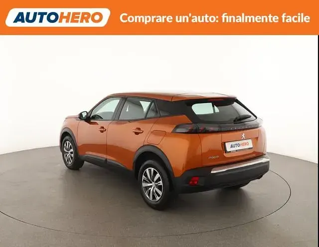 Usata Peugeot 2008 Active 101 CV (74 kW) 2021 Arancio SUV