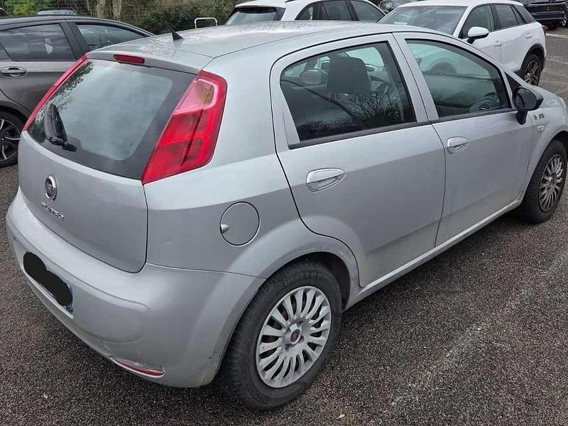 Usata Fiat Grande Punto Street 77 CV (56 kW) 2016 Argento Utilitaria