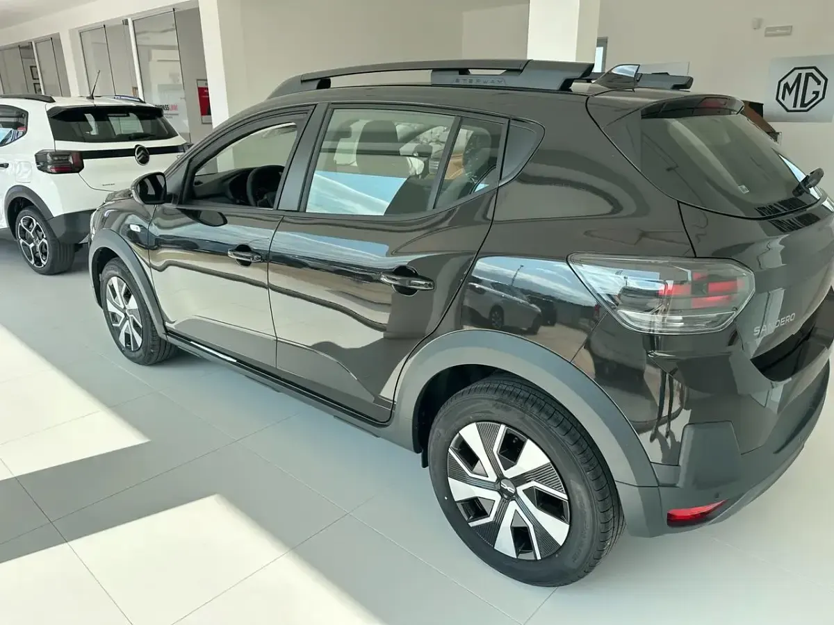 Nuova Dacia Sandero 122 CV (89 kW) 2026 Nero SUV