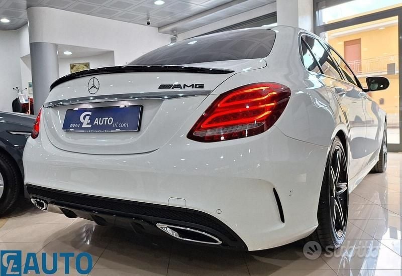 Usata Mercedes C220 AMG 170 CV (125 kW) 2016 Bianco Berlina