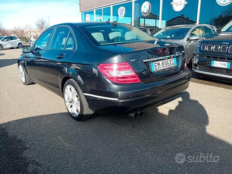 Usata Mercedes C200 Avantgarde 136 CV (100 kW) 2012 Grigio Berlina