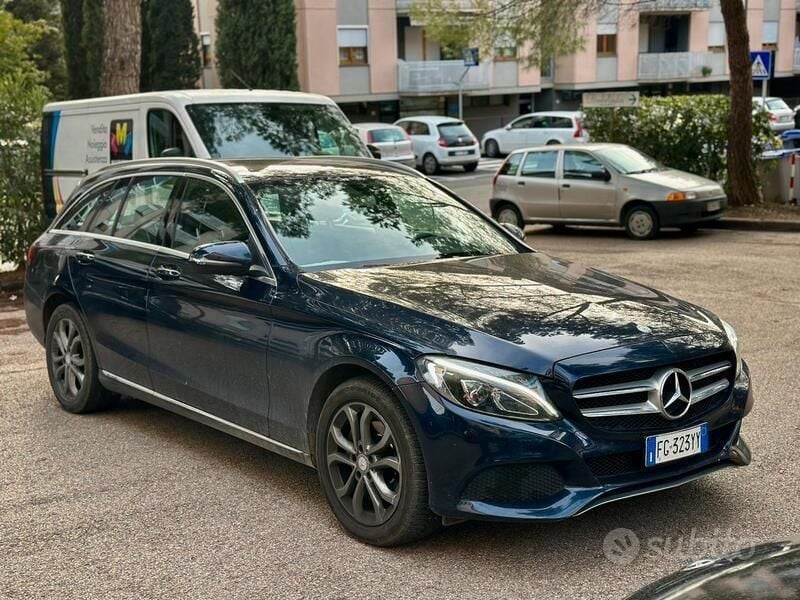 Blu/azzurro Usata 2017 Mercedes C220 Premium Station wagon | 14.490 € (Ottimo prezzo) - Immagine 1/4