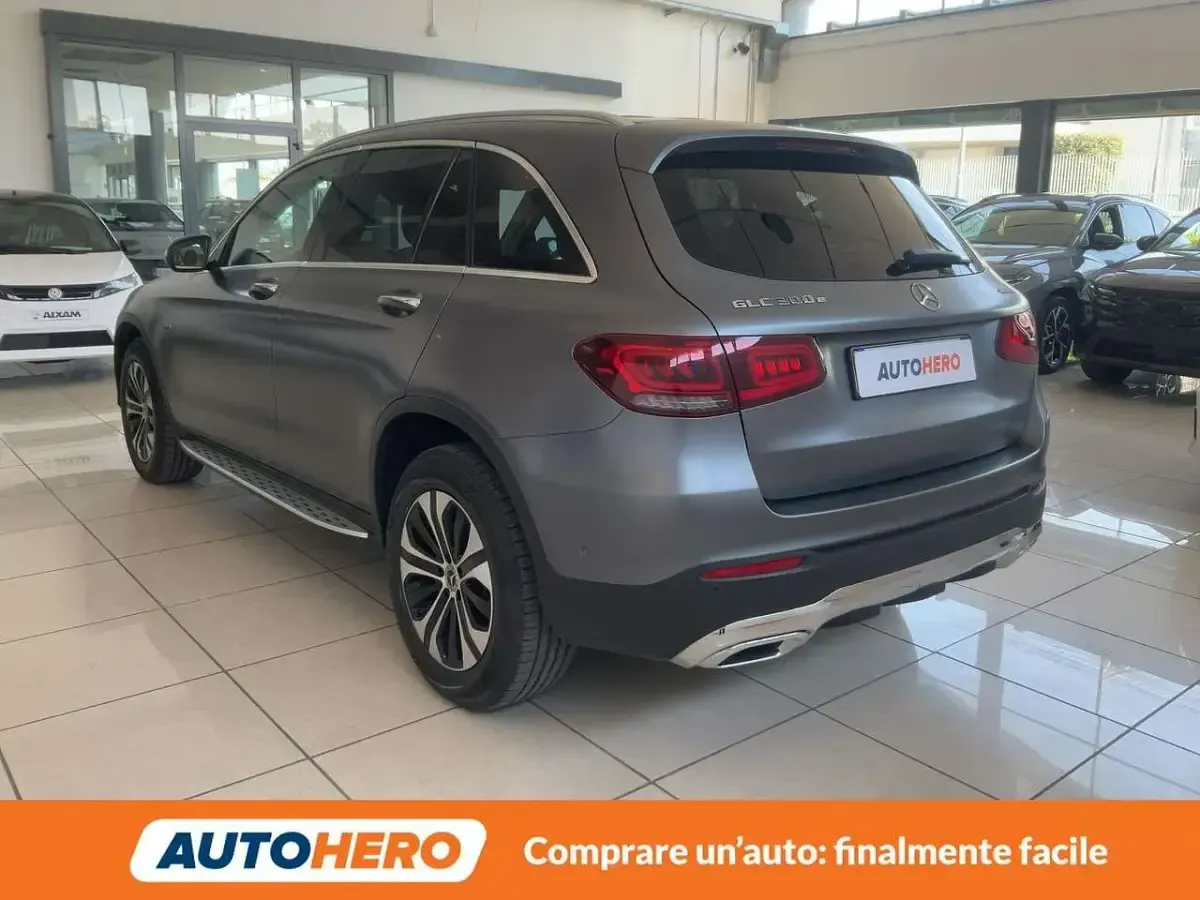 Usata Mercedes GLC300 Executive 211 CV (155 kW) 2021 Grigio SUV