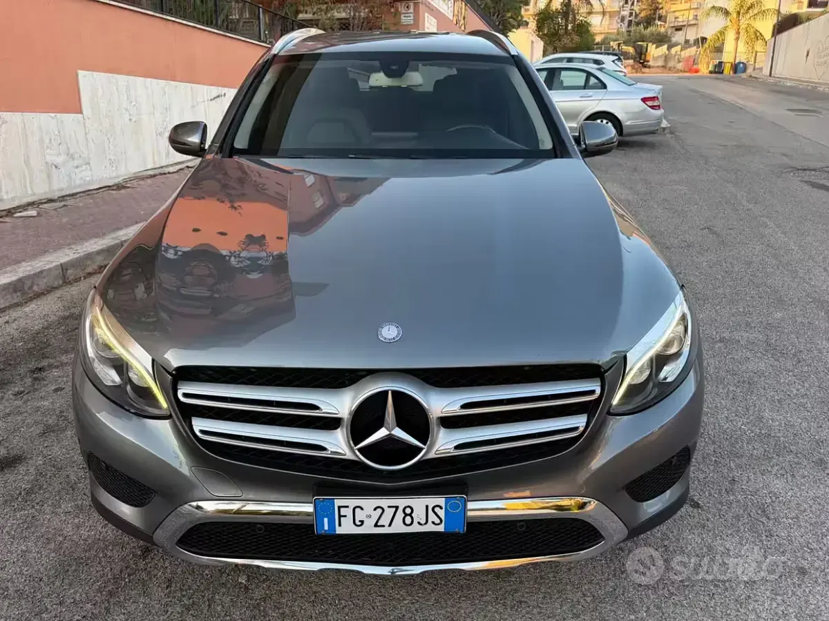 Usata Mercedes GLC250 204 CV (150 kW) 2016 Grigio SUV