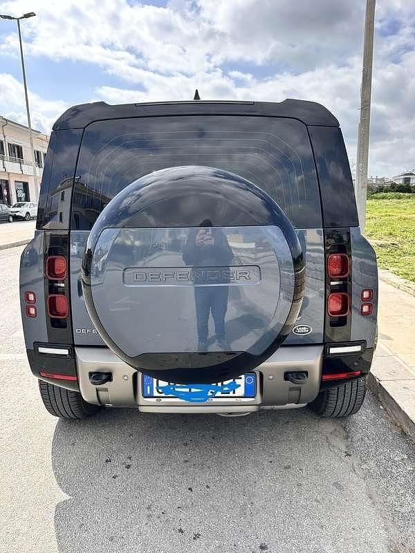 Usata Land Rover Defender HSE Dynamic 249 CV (183 kW) 2023 Blu/azzurro SUV