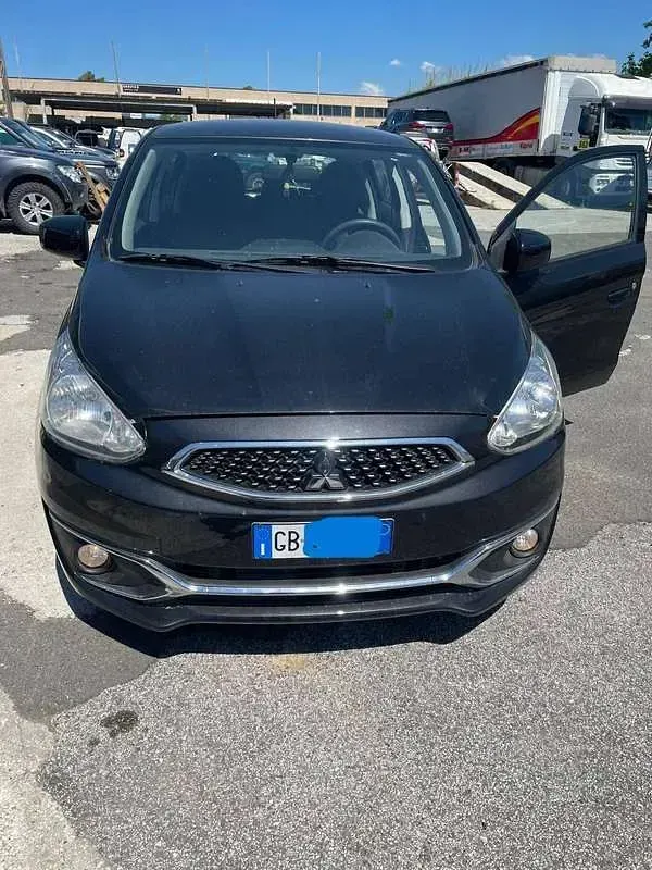 Usata Mitsubishi Space Star 71 CV (52 kW) 2020 Nero Utilitaria