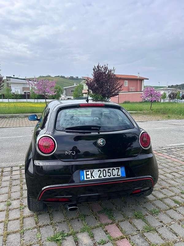 Usata Alfa Romeo MiTo 95 CV (69 kW) 2011 Nero Utilitaria