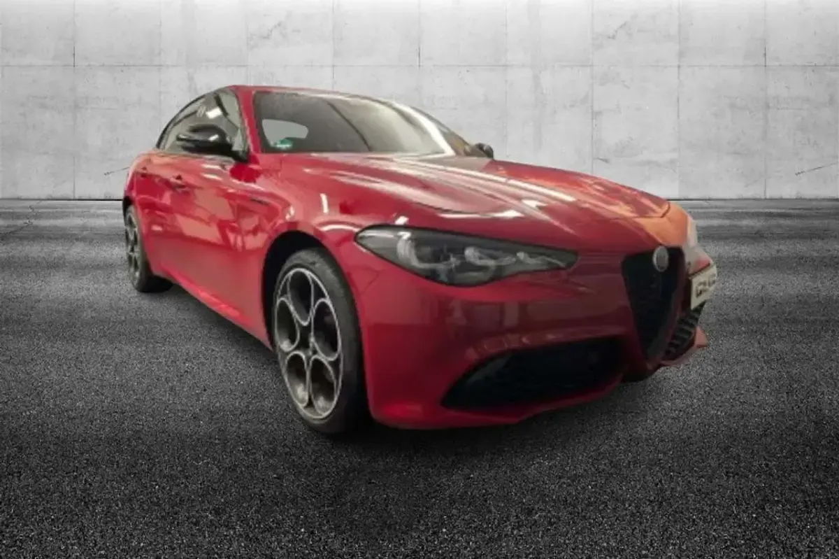 Usata Alfa Romeo Giulia Competizione 280 CV (205 kW) 2023 Rosso Berlina