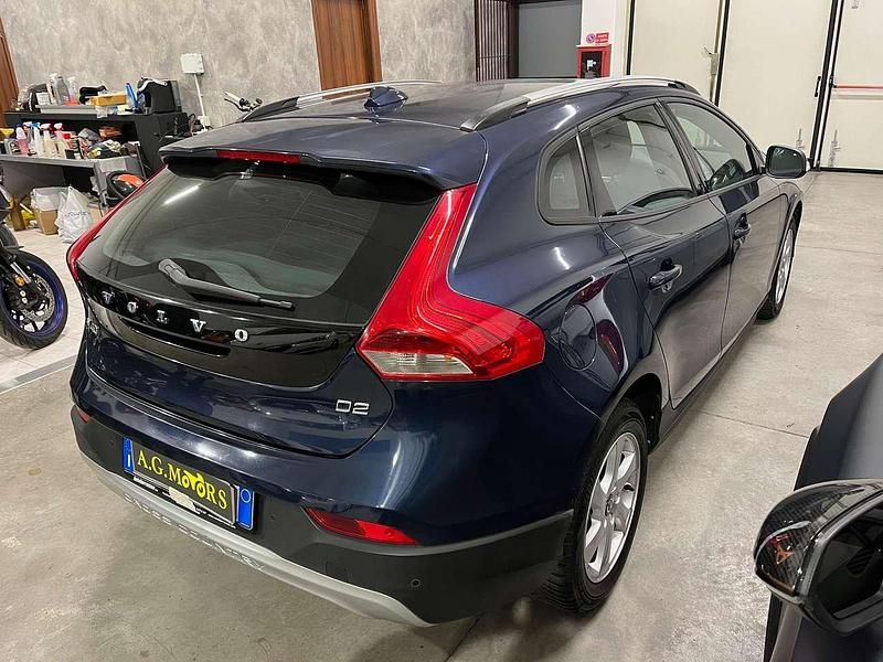 Usata Volvo V40 CC Kinetic 114 CV (83 kW) 2015 Blu Station wagon