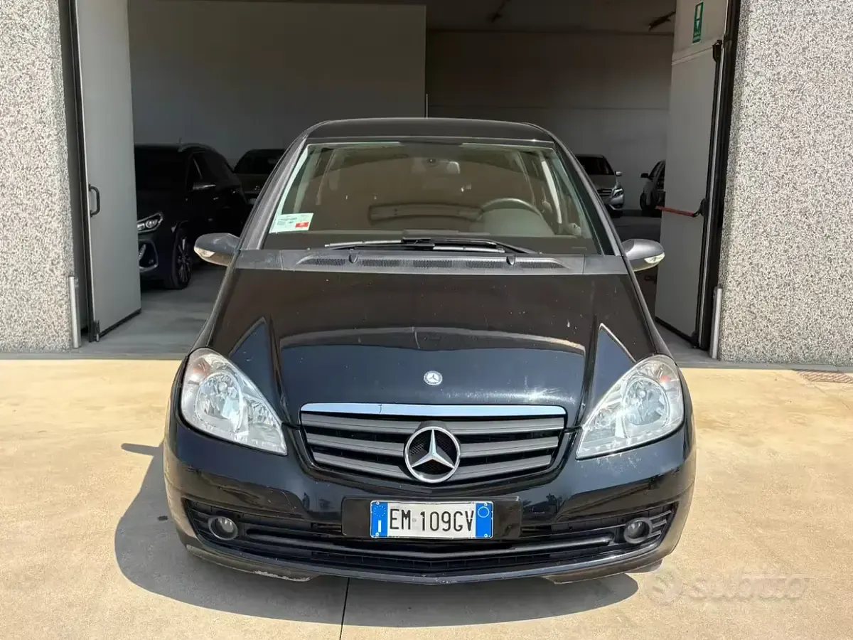 Usata Mercedes A160 Executive 82 CV (60 kW) 2012 Nero Utilitaria