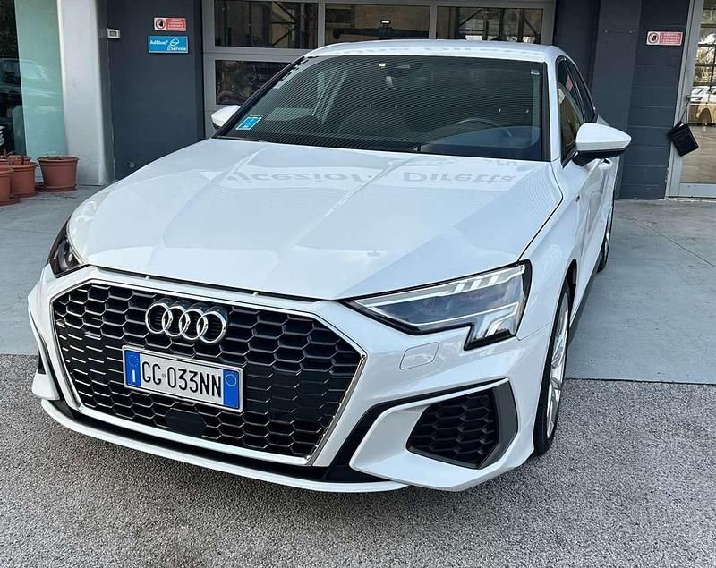 Usata Audi A3 S-Line 116 CV (85 kW) 2022 Bianco Berlina