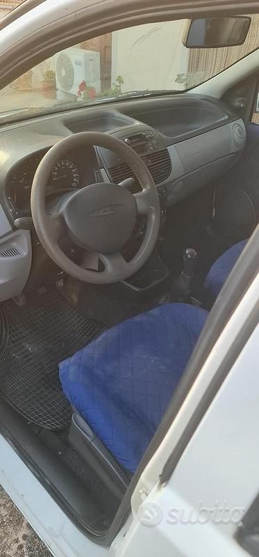 Usata Fiat Punto 2001 Utilitaria