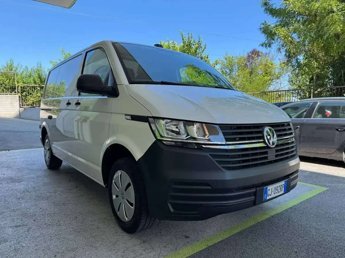 Usata VW T6.1 110 CV (80 kW) 2022 Bianco Furgone