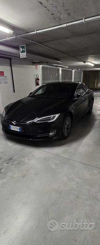 Usata 2018 Tesla Model S Utilitaria | 28.500 € - Immagine 1/4
