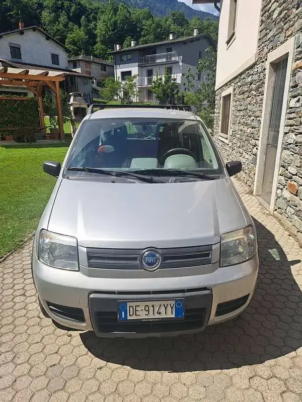 Usata Fiat Panda 4x4 69 CV (50 kW) 2007 Argento Utilitaria
