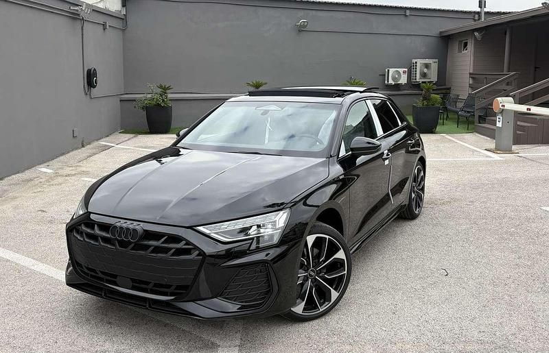 Nuova Audi A3 S-Line 150 CV (110 kW) 2026 Nero Berlina