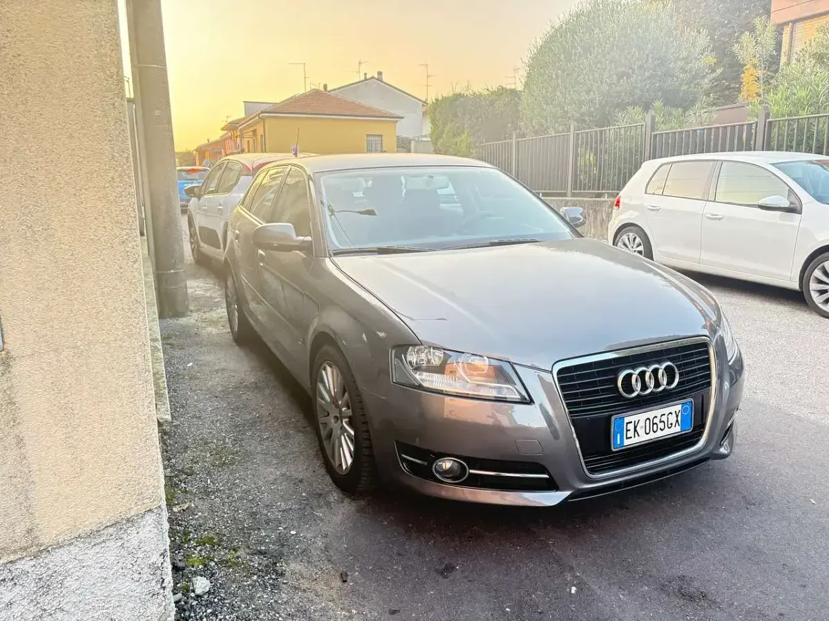 Usata Audi A3 Ambition 125 CV (91 kW) 2011 Grigio Utilitaria