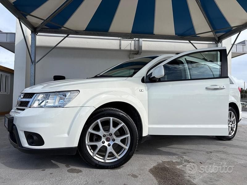 Usata Fiat Freemont Lounge 140 CV (102 kW) 2012 Bianco SUV