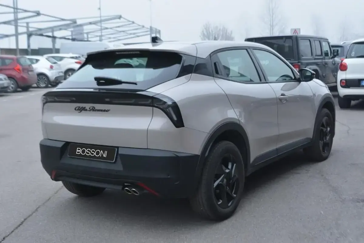 Usata Alfa Romeo GT Junior 136 CV (100 kW) 2025 Bianco SUV