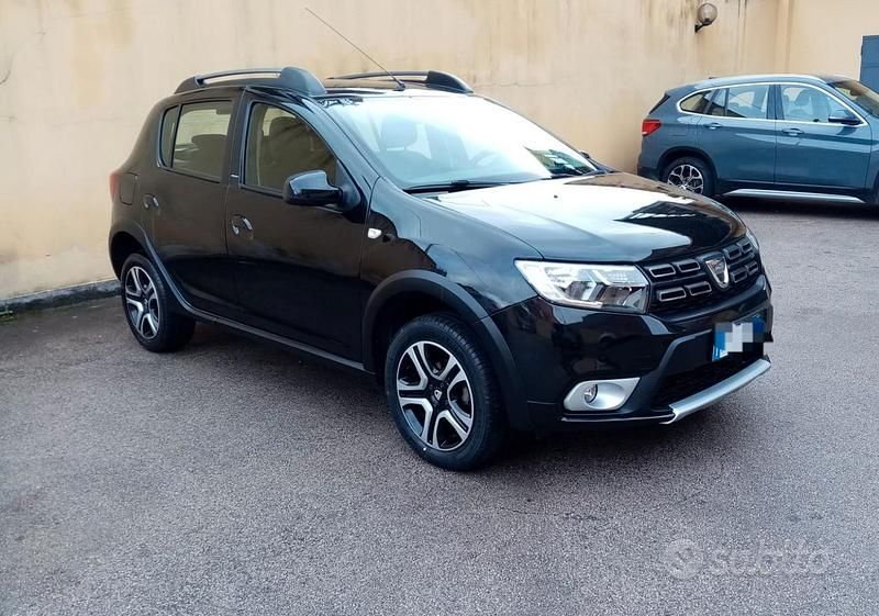 Usata Dacia Sandero Stepway 90 CV (66 kW) 2018 Nero Berlina